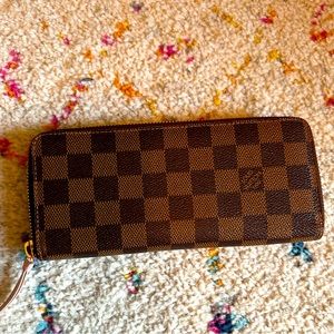 AUTHENTIC LOUIS VUITTON | Damier Ebene w Rose Ballerine interior Zippy Wallet